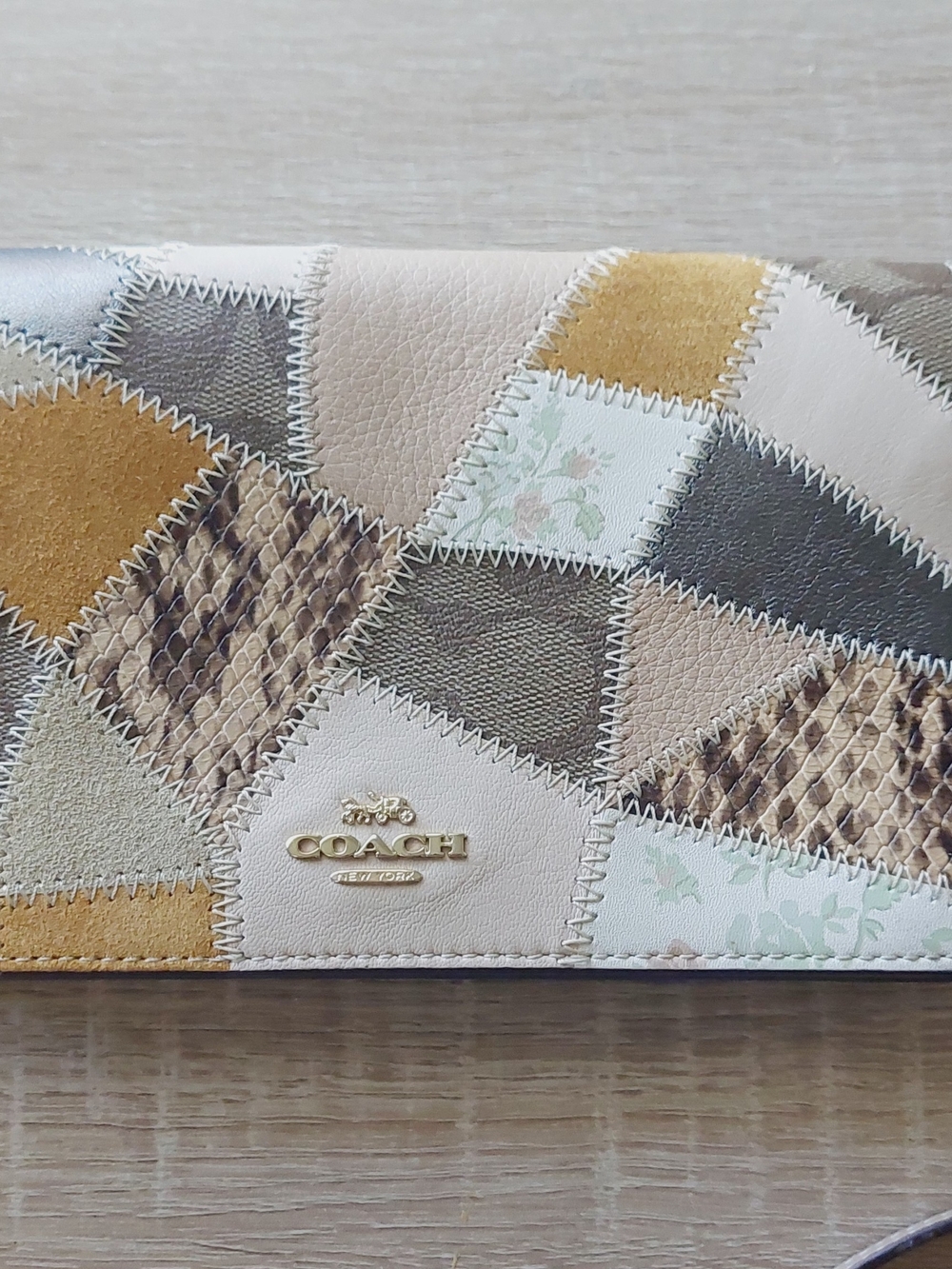 Coach Crossbody - Picture 2 of 3